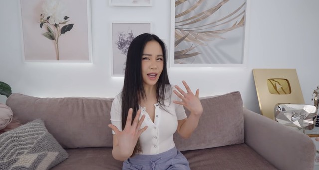 Nhận nhiều chỉ trích, nữ YouTuber tuyên bố sẽ giải nghệ trong tương lai gần: Tôi chịu đựng đủ rồi - Ảnh 4.