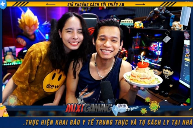 Đón sinh nhật đặc biệt, Độ Mixi vẫn khiến fan ganh tỵ, phát “cẩu lương ngay trên sóng - Ảnh 4.