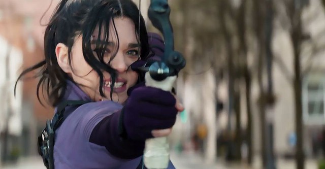Marvel Studio tung trailer series Hawkeye, giới thiệu nữ cung thủ cực xinh kế nhiệm Clint Barton - Ảnh 3.
