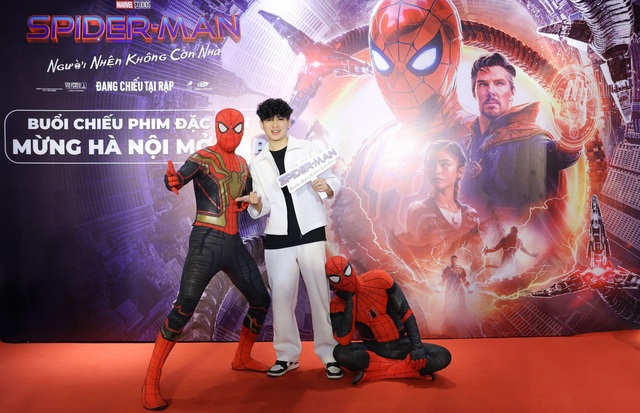 Sau 9 tháng đóng cửa, khán giả và dàn sao Hà Nội hào hứng ra rạp xem Spider-Man: No Way Home - Ảnh 8.