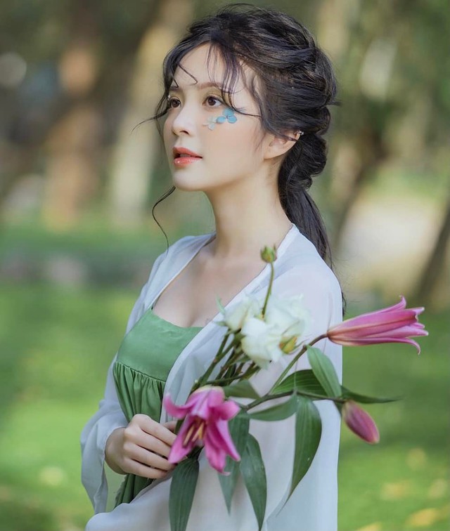 Mới chỉ nhá hàng bằng một dịp đặc biệt, group này bỗng nổi lên toàn girl chất lượng, người diện đồ gym, người lại ưỡn dáng bên bờ biển - Ảnh 15.
