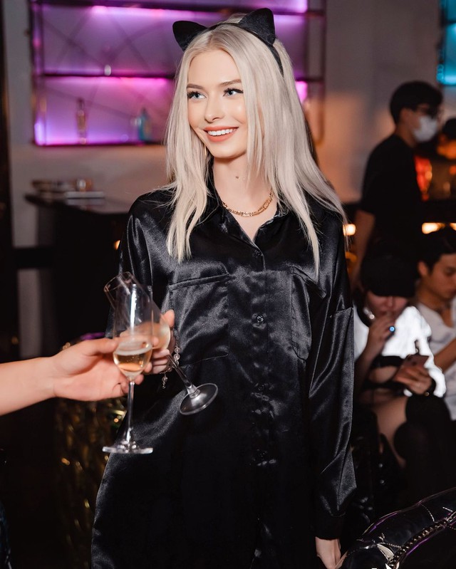 Mới chỉ nhá hàng bằng một dịp đặc biệt, group này bỗng nổi lên toàn girl chất lượng, người diện đồ gym, người lại ưỡn dáng bên bờ biển - Ảnh 16.