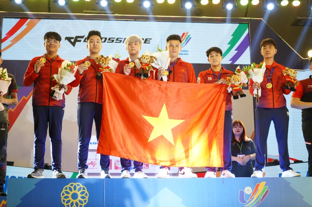 Nữ MC xinh đẹp của Esports SEA Games được CĐM khen ngợi và hành động đáng yêu khi đội tuyển VN giành HCV - Ảnh 3.