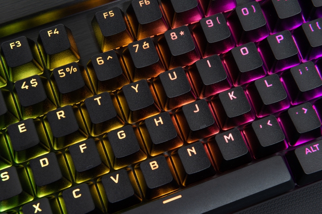 Bàn phím cơ gaming Corsair K70 RGB Pro: Đắt xắt ra miếng với thiết kế cá tính, xịn sò - Ảnh 10.