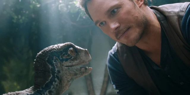 Hành trình của nàng khủng long được ví là sinh vật thông minh thứ hai trên hành tinh trong Jurassic World - Ảnh 6.